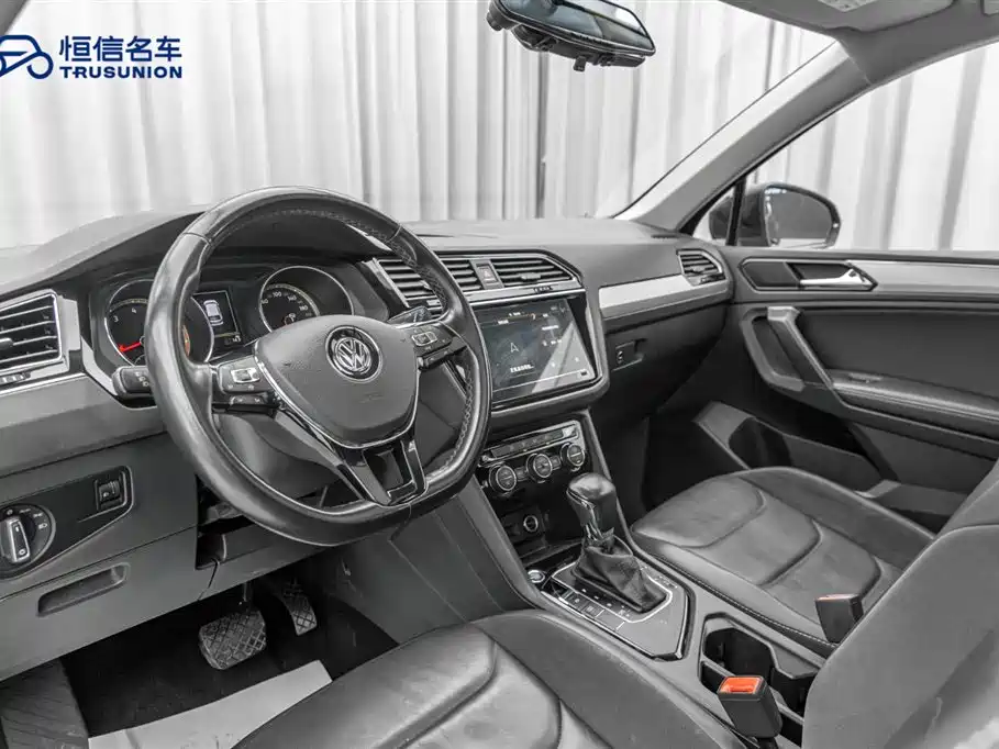 Volkswagen Tiguan L 2019 330TSI Automatic 2WD Panorama Comfort Edition China VI фото 12