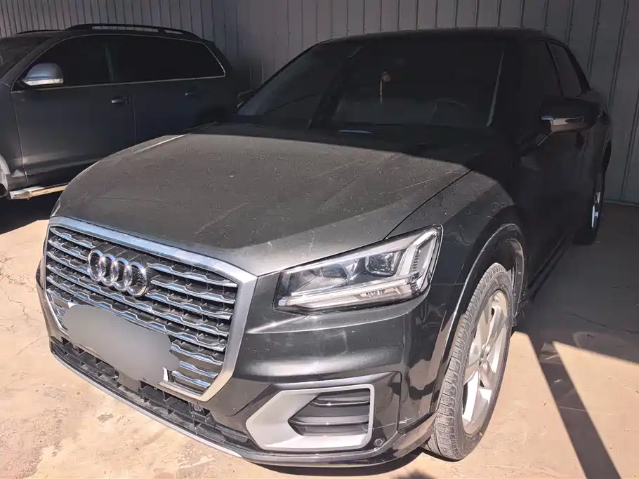 Audi Q2L 2021 35 TFSI Fashion Elegance