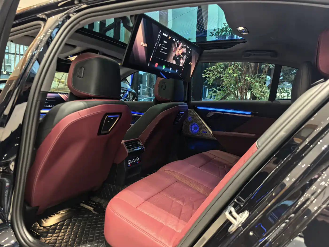 BMW 5 Series 2024 530Li Premium M Sport Package фото 5
