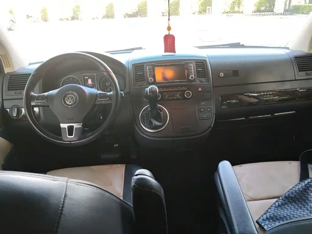 Volkswagen Multivan 2015 2012 2.0TSI 4WD Premium