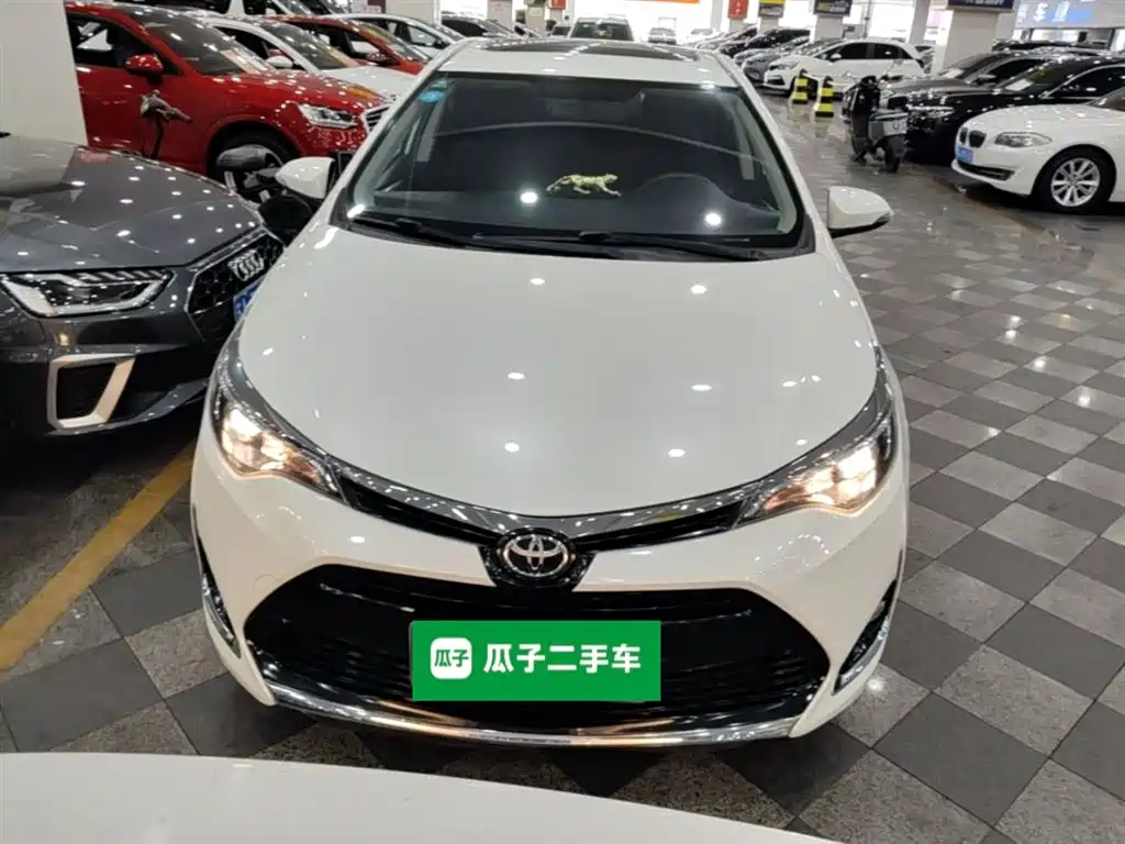 Toyota Levin 2017 Facelift 185T CVT Elite (China V) фото 3