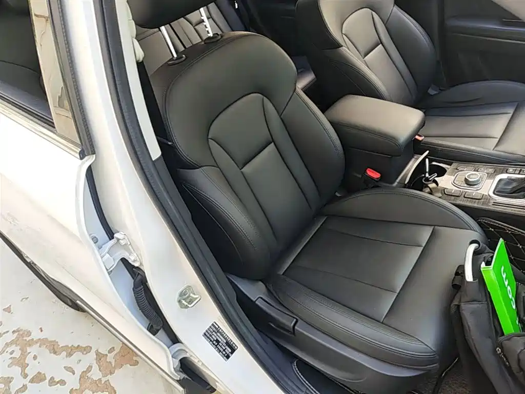 Haval H6 Coupe 2016 Blue Label 1.5T Automatic 2WD Urban фото 25