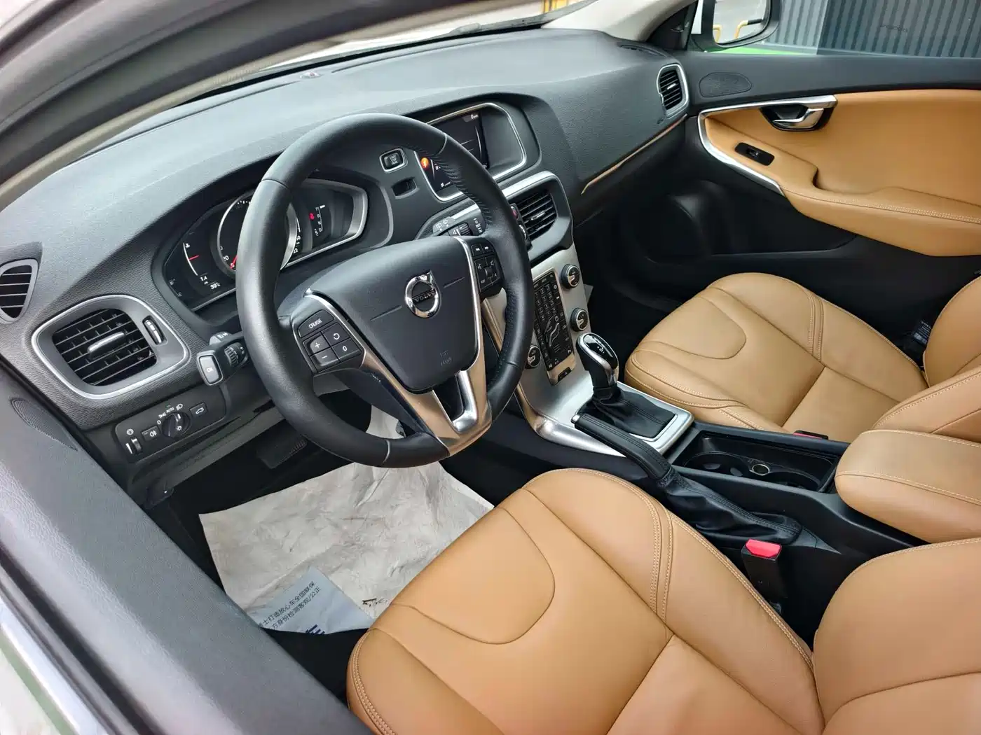 Volvo V40 2018 2018 T3 R-Design Edition