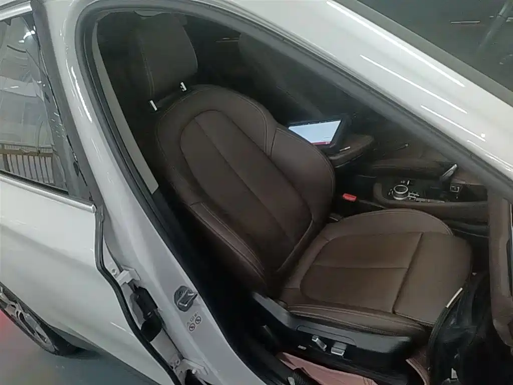BMW X1 2021 sDrive25Li Leading фото 25