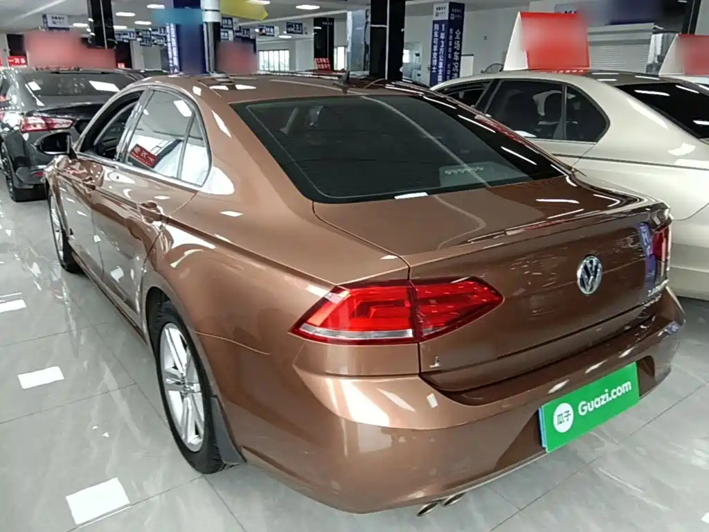صورة 5 - Volkswagen Lamando