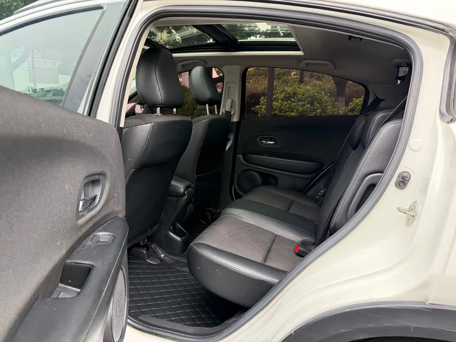 Фото 6 - Honda Vezel