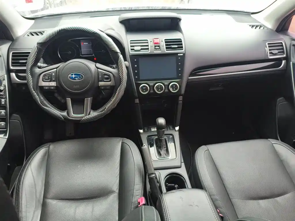 Subaru Forester 2016 2.5i Luxury Navigation Edition фото 10