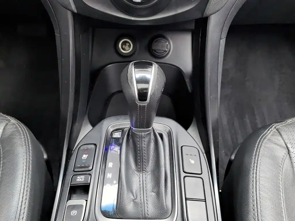 Photo 13 - Hyundai Santa Fe