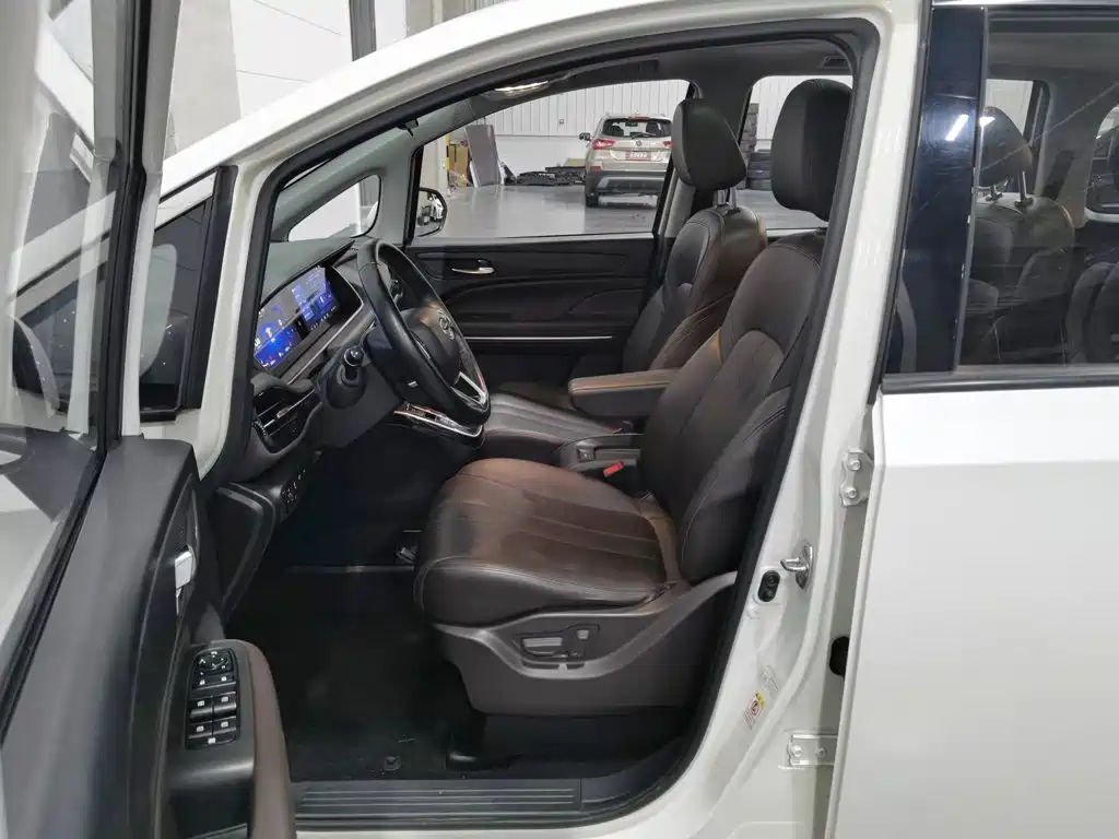 Фото 10 - GAC Trumpchi Trumpchi M6