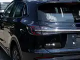 Photo 20 - Hongqi HS5