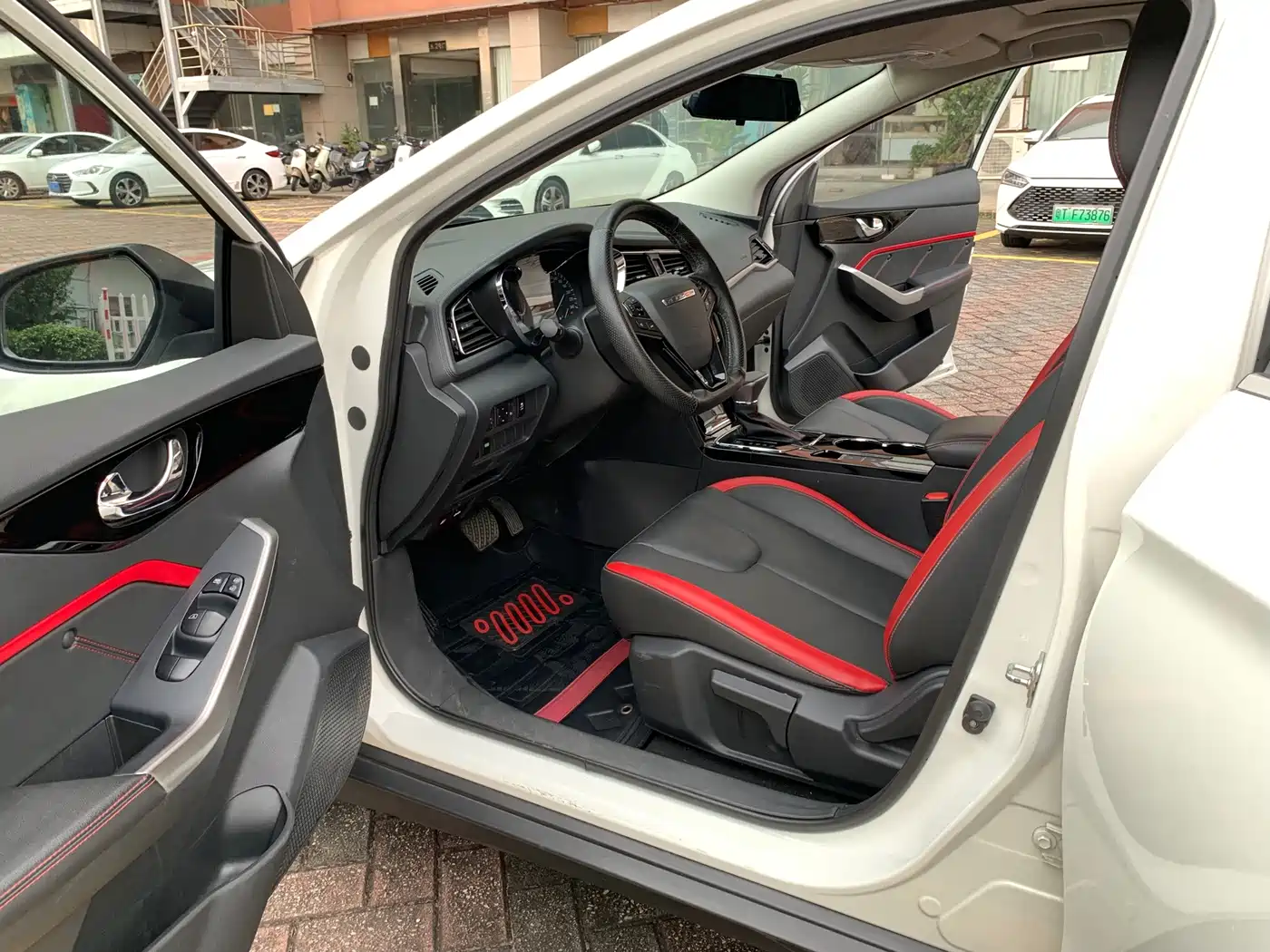 Venucia D60 2020 2019 100K Glory 1.6L XL CVT Chen Ku Edition China V