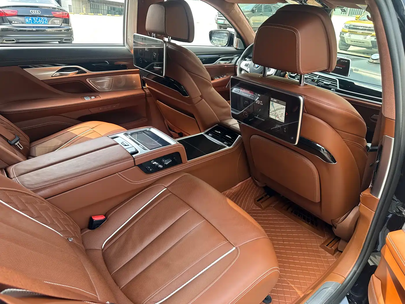 BMW 7 Series 2018 740Li xDrive Premium Type M Sport Package фото 21