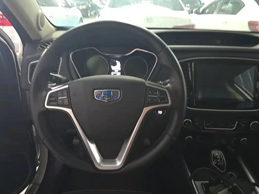 صورة 11 - Geely Emgrand X6