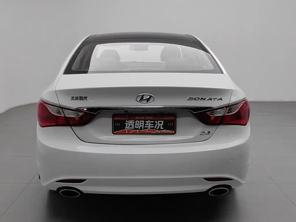 Фото 4 - Hyundai Sonata