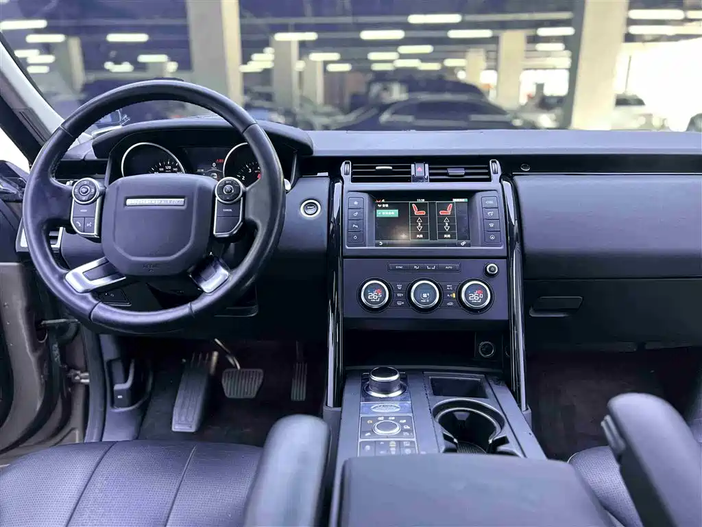 Land Rover Discovery 2017 3.0 SC V6 SE фото 15