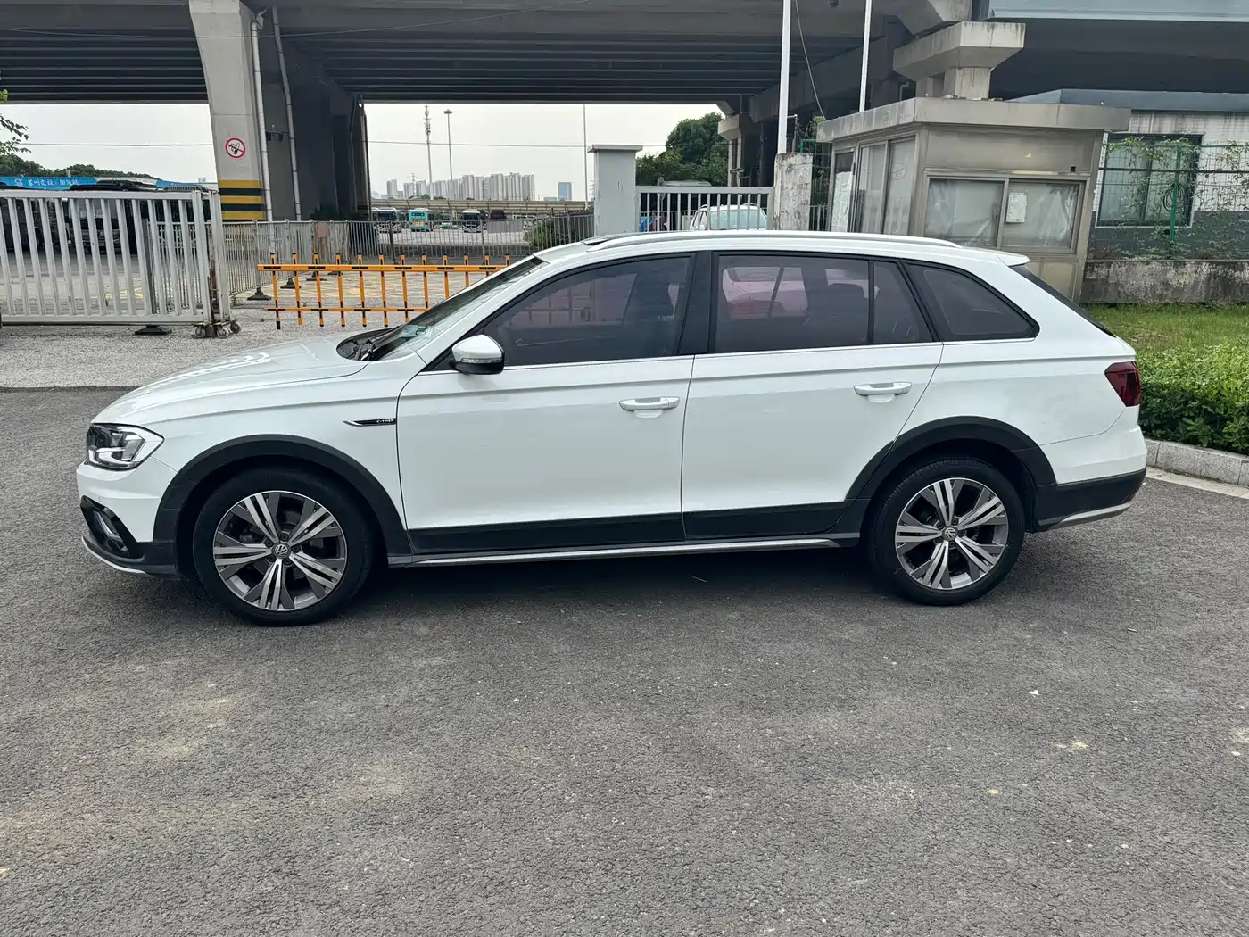 Volkswagen C-TREK 2018 1.5L Automatic Luxury фото 14