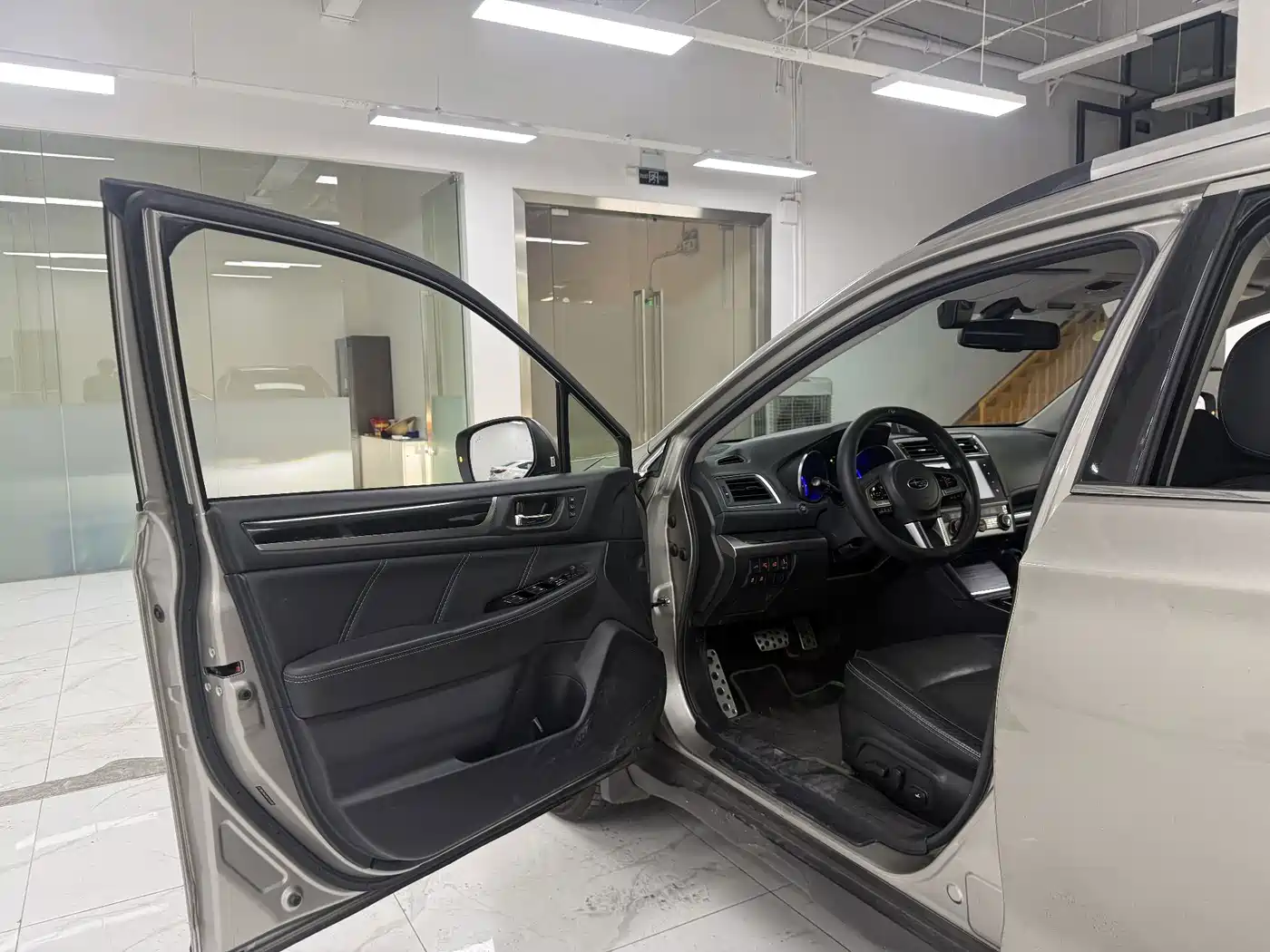 Subaru Outback 2018 2017 2.5i Sport Navigation Edition