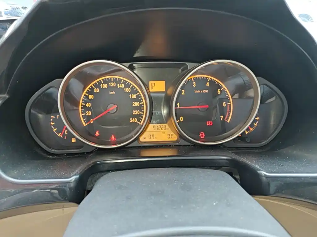 Zhonghua H330 2015 2013 1.5L Automatic Luxury