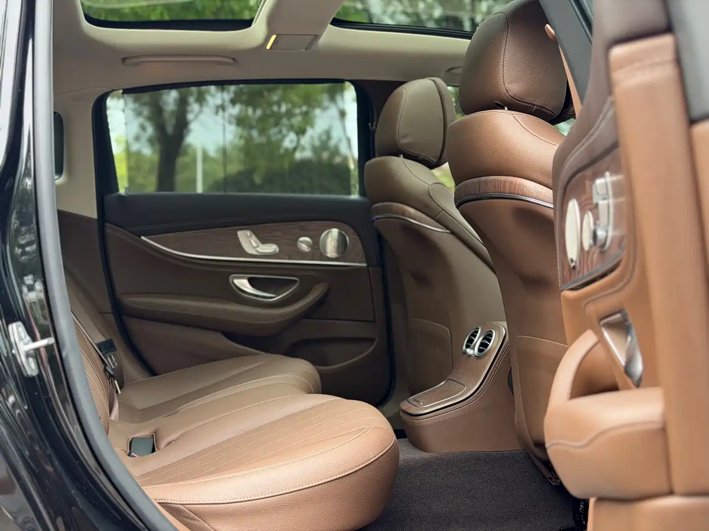 Mercedes-Benz E-Class 2022 Facelift E 300 L Luxury Style фото 13