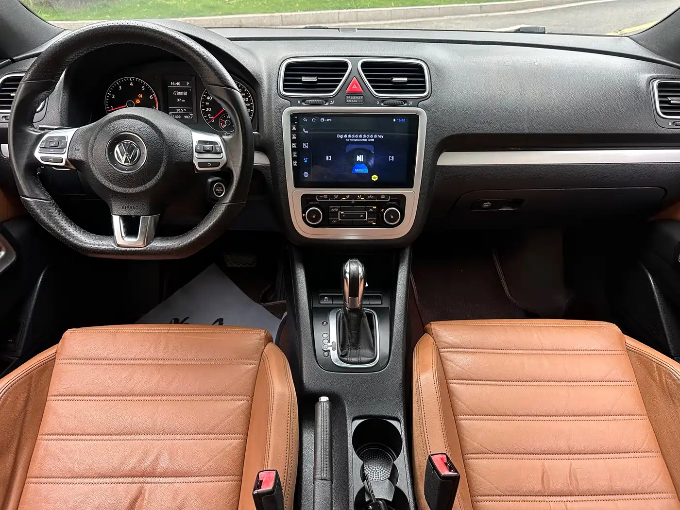 Volkswagen Scirocco 2011 2.0TSI R-Line фото 8