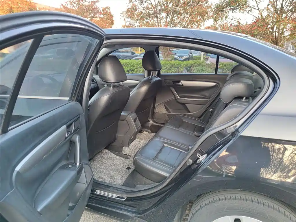 Volkswagen Lavida 2013 1.4TSI DSG Comfort Edition фото 5