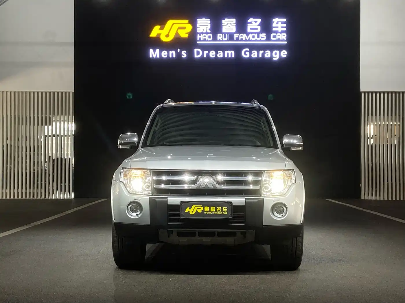 Mitsubishi Pajero (Import) 2008 2009 3.8L 5-Door Flagship