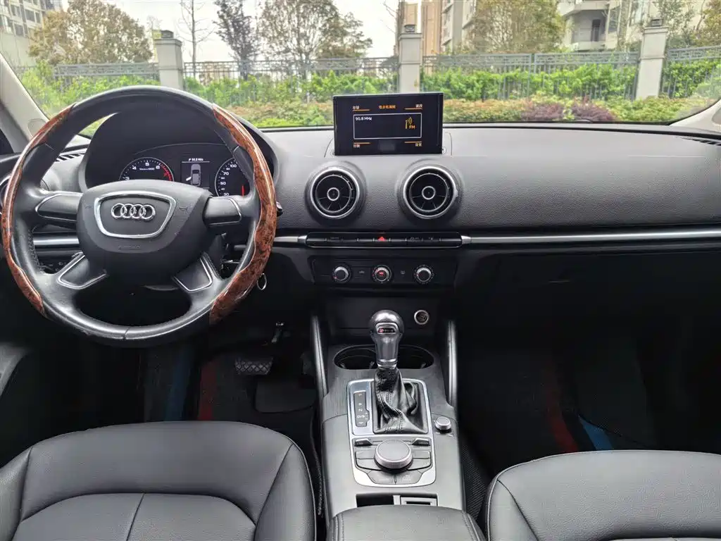 Audi A3 2014 Sportback 35 TFSI Automatic Progressive фото 23