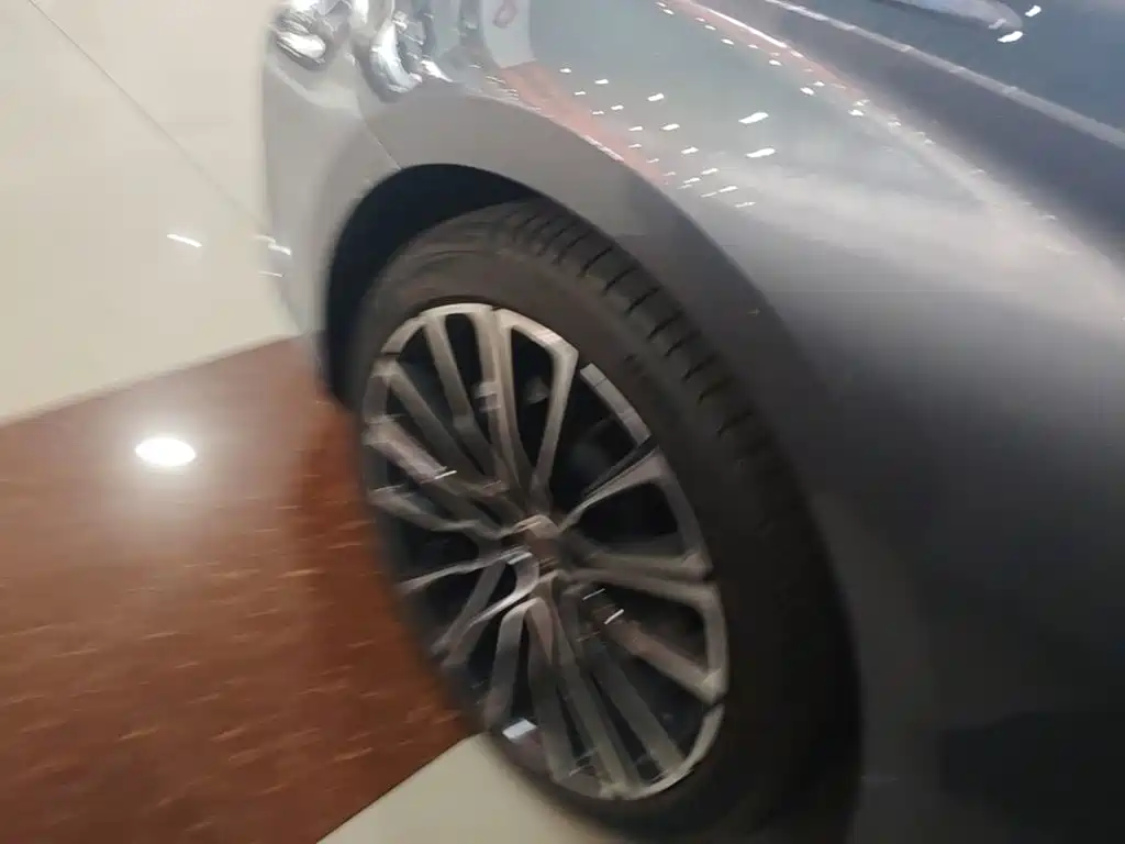 Фото 23 - MG MG7