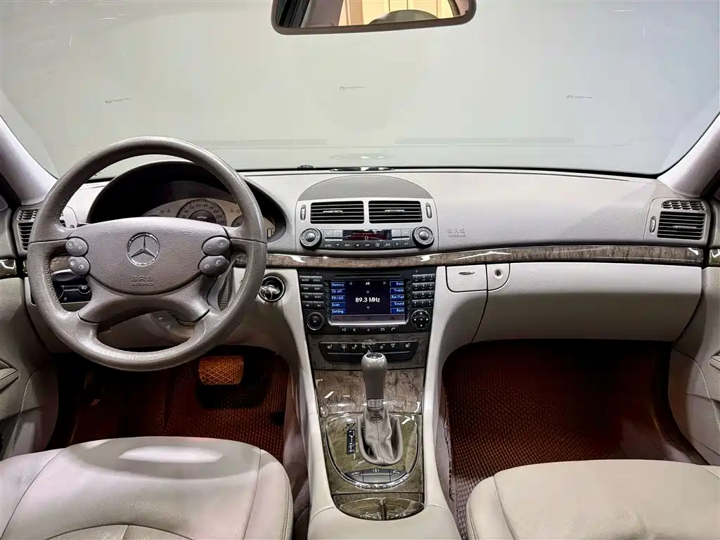 Mercedes-Benz E-Class 2007 E 350 Fashion фото 14