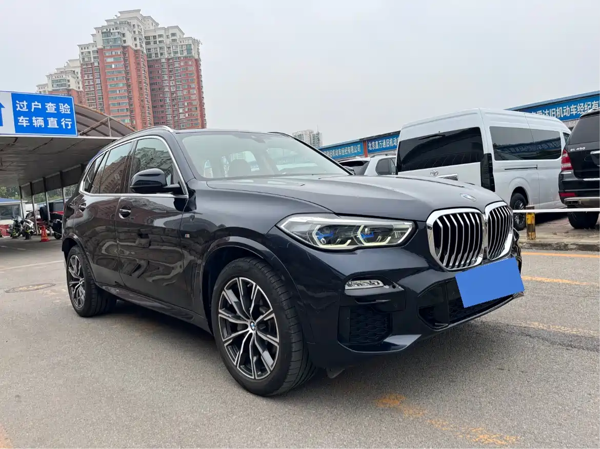 BMW X5 (Import) 2020 xDrive40i M Sport Package фото 3