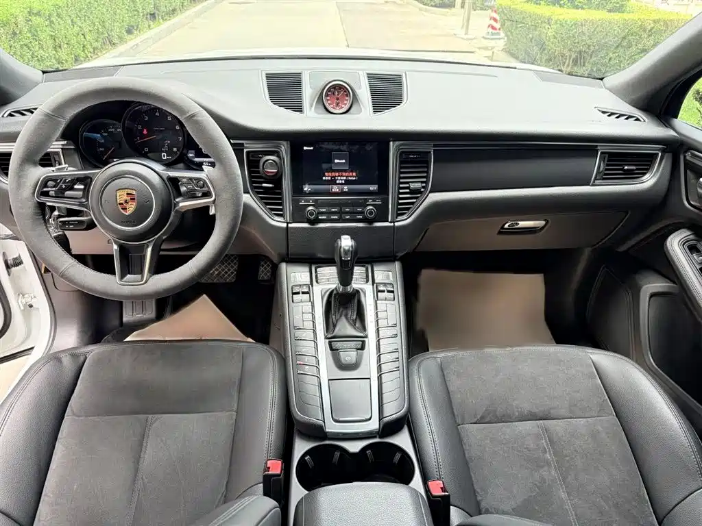 Porsche Macan 2017 Macan 2.0T фото 15