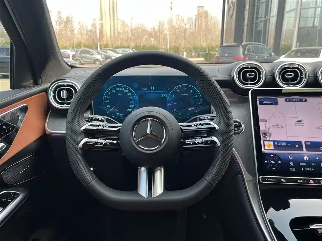 Mercedes-Benz GLC 2024 GLC 260 L 4MATIC Luxury 7-seater фото 8