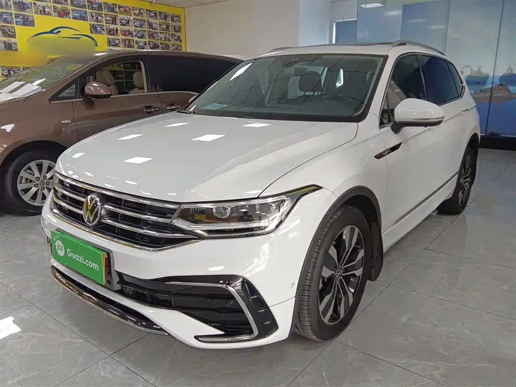 Volkswagen Tiguan L 2023 330TSI Auto 2WD R-Line Premium Edition фото 2