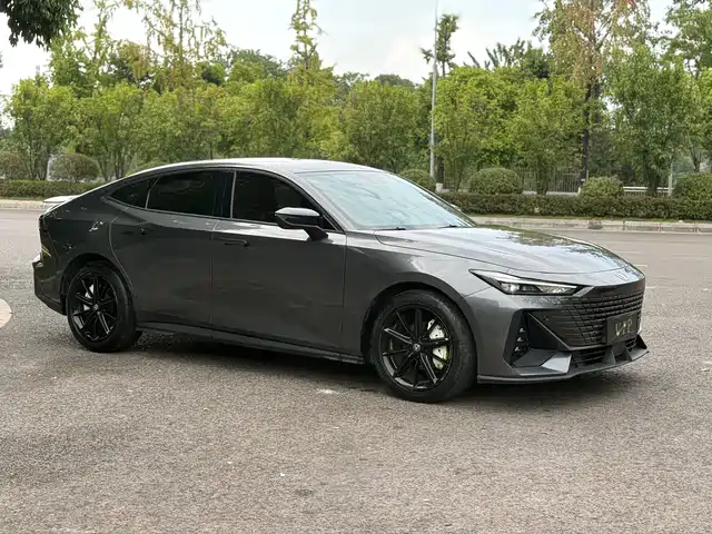 Changan UNI-V 1.5T, Премиум