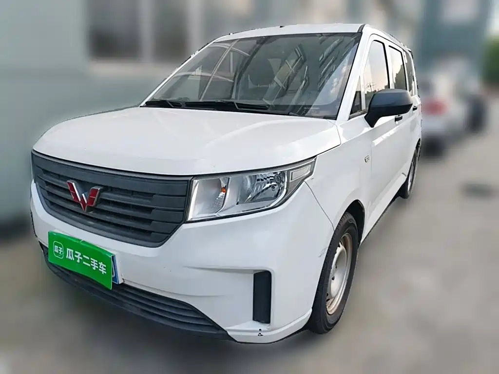 Wuling Motors Wuling Hongguang PLUS 2020 1.5L Manual Standard 5-seater