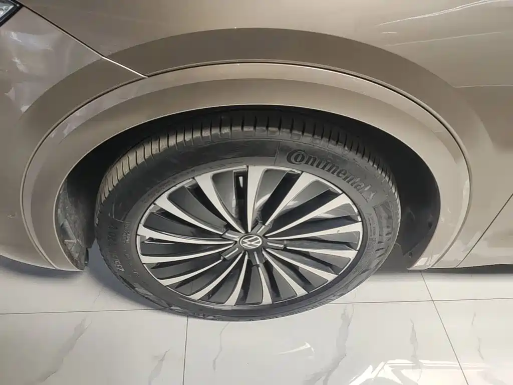 Volkswagen Viloran 2020 2020 380TSI Premium