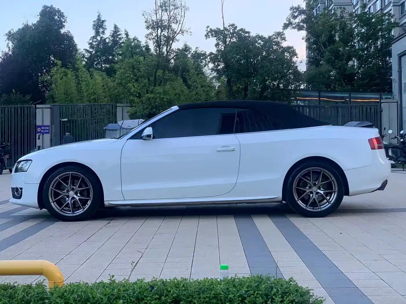 Audi A5 (Import) 2011 2010 2.0TFSI Cabriolet