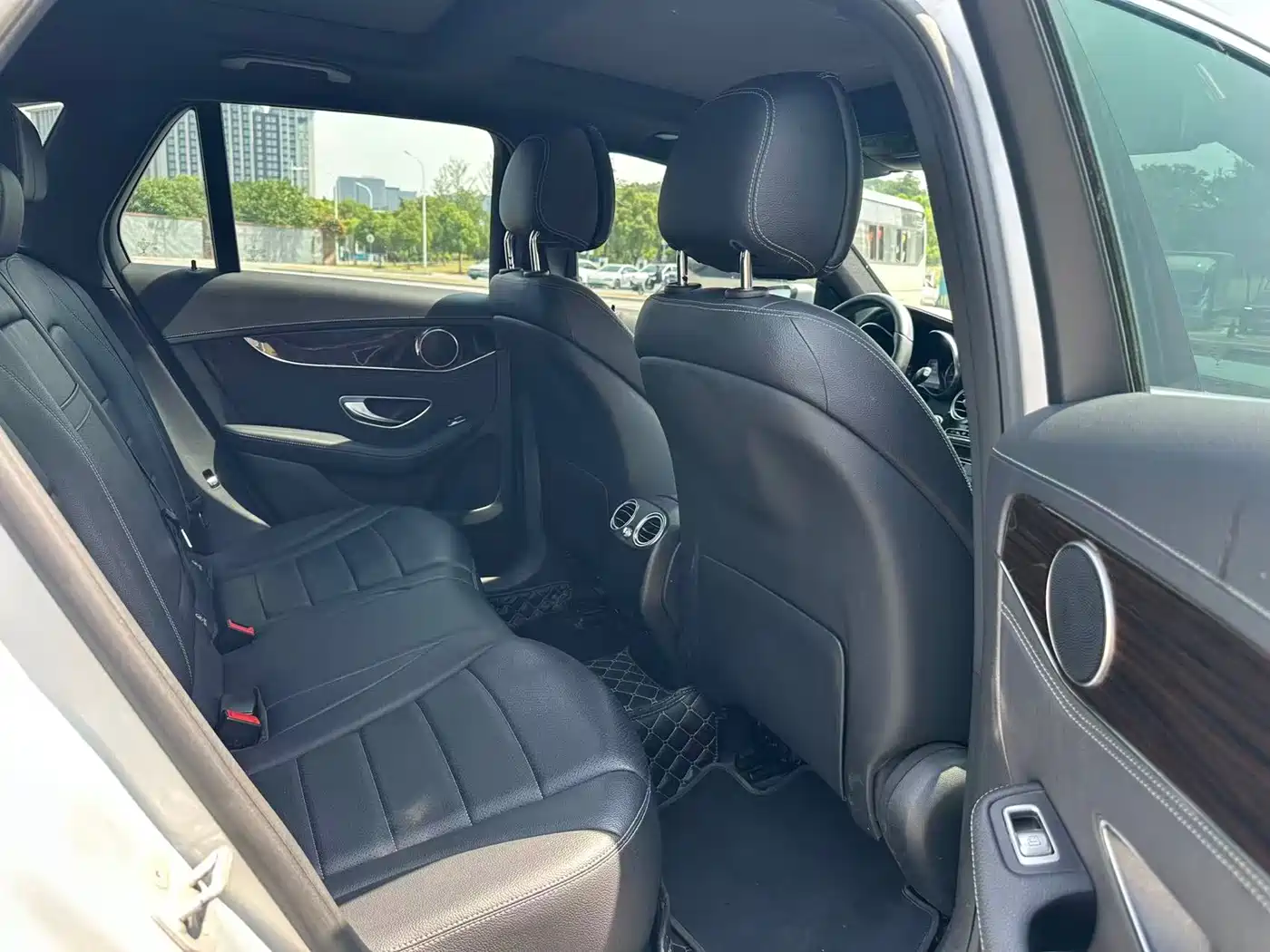 Mercedes-Benz GLC 2016 GLC 260 4MATIC Dynamic фото 12