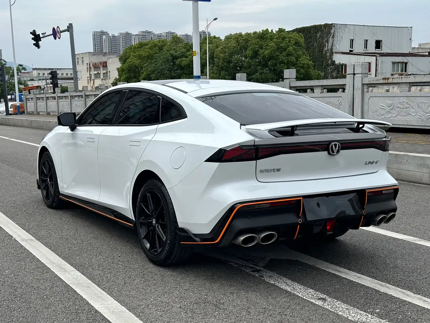 CHANGAN UNI-V