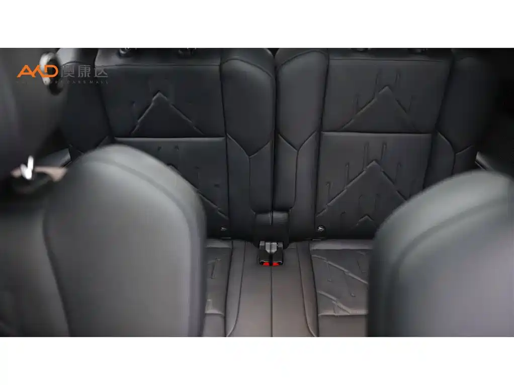ZEEKR 009 2025 2024 6-seat Executive AWD 108kWh