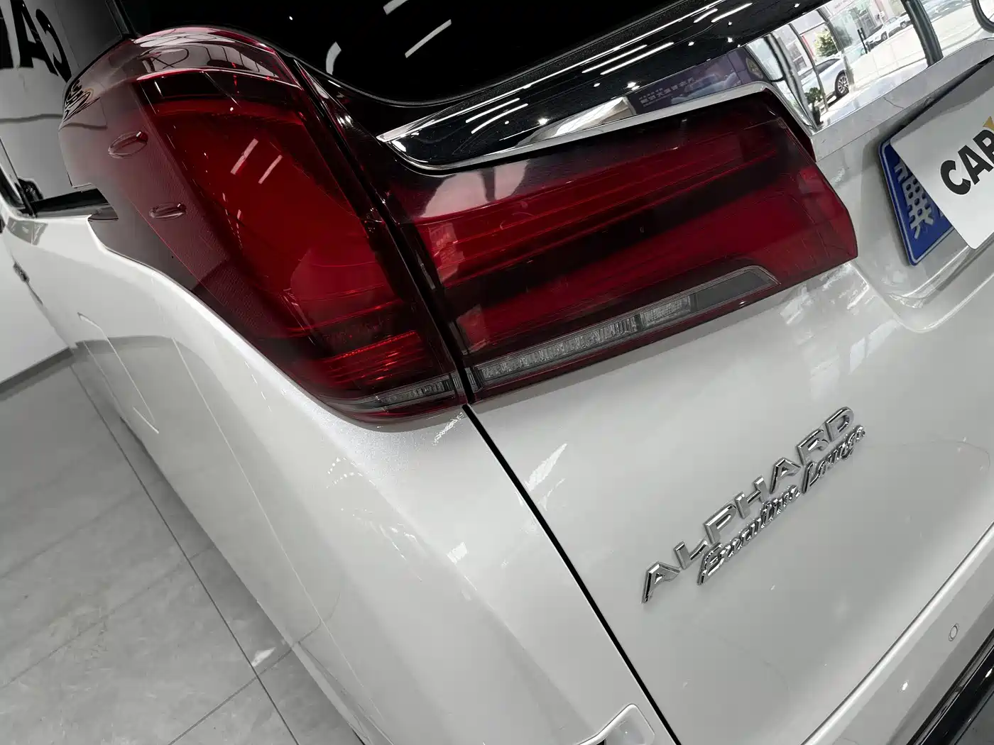 Toyota Alphard 2018 Facelift 3.5L Premium Edition фото 14
