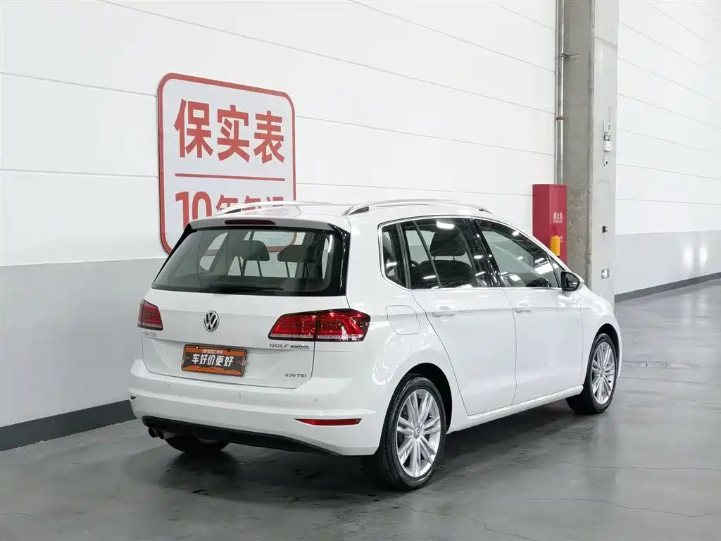 Volkswagen Golf Sportsvan 2018 230TSI Automatic Luxury фото 2