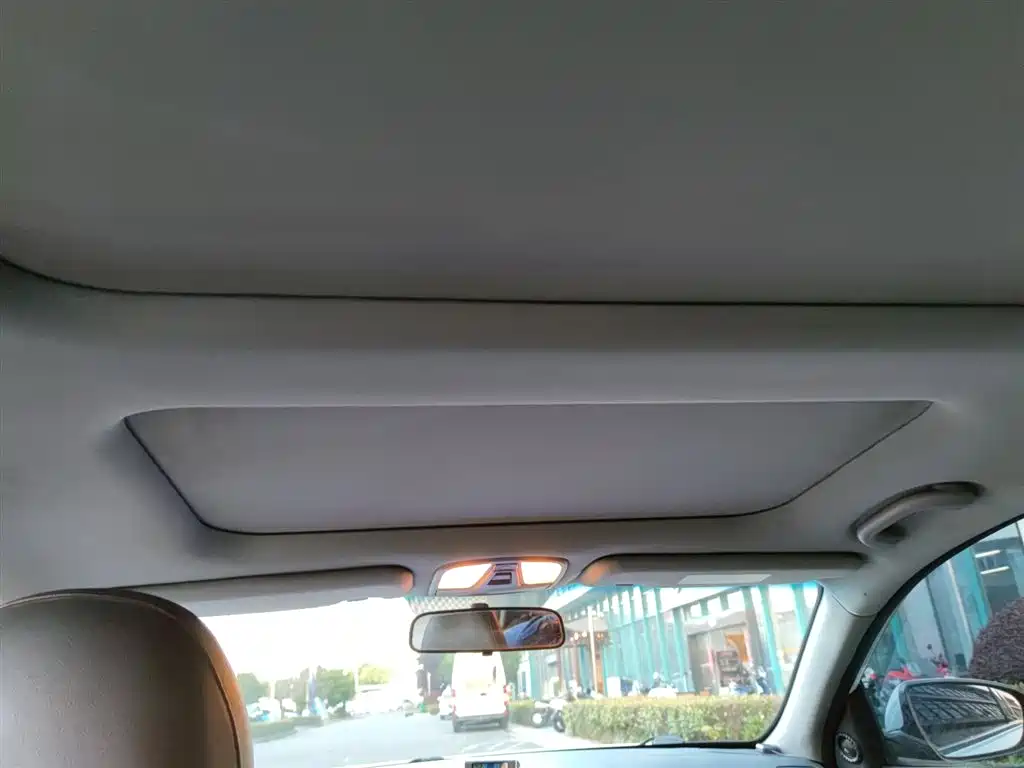Kia K5 2012 2.0L Automatic DLX фото 9