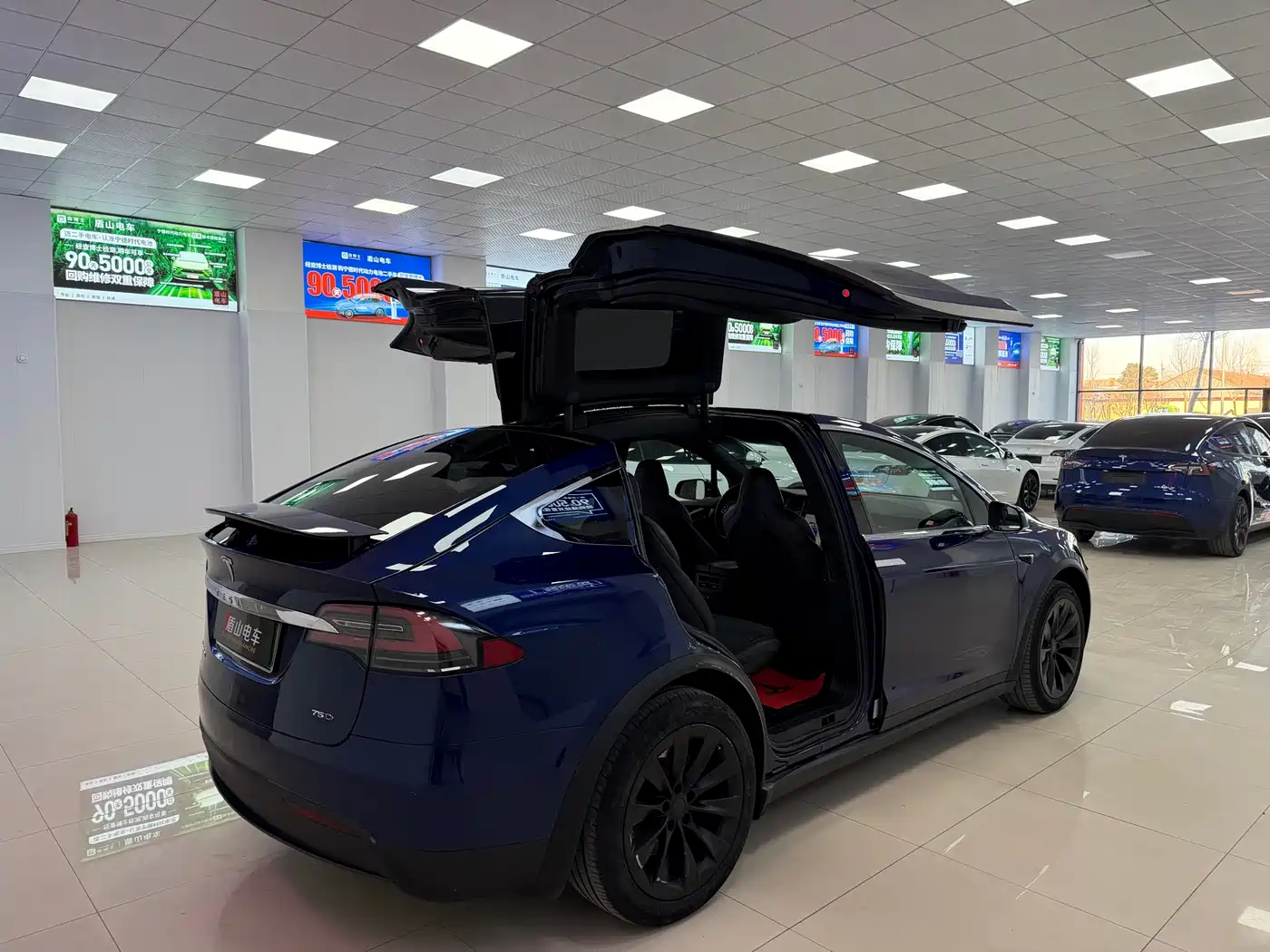 TESLA MODEL X