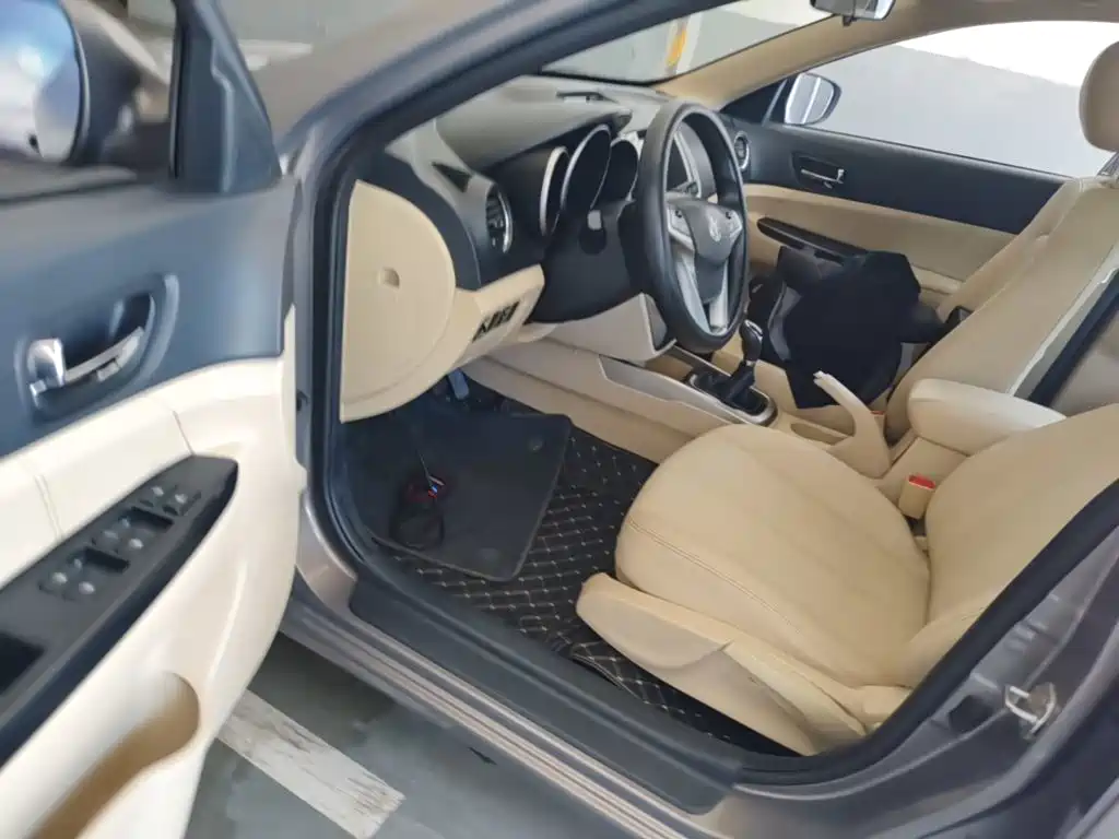 Changan Eado 2015 2015 1.6L Manual Luxury China V