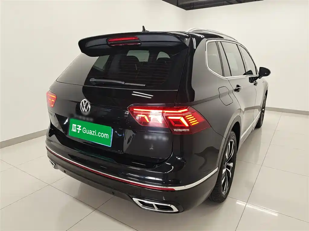 Volkswagen Tiguan L 2023 330TSI Auto 2WD R-Line Premium Edition фото 5