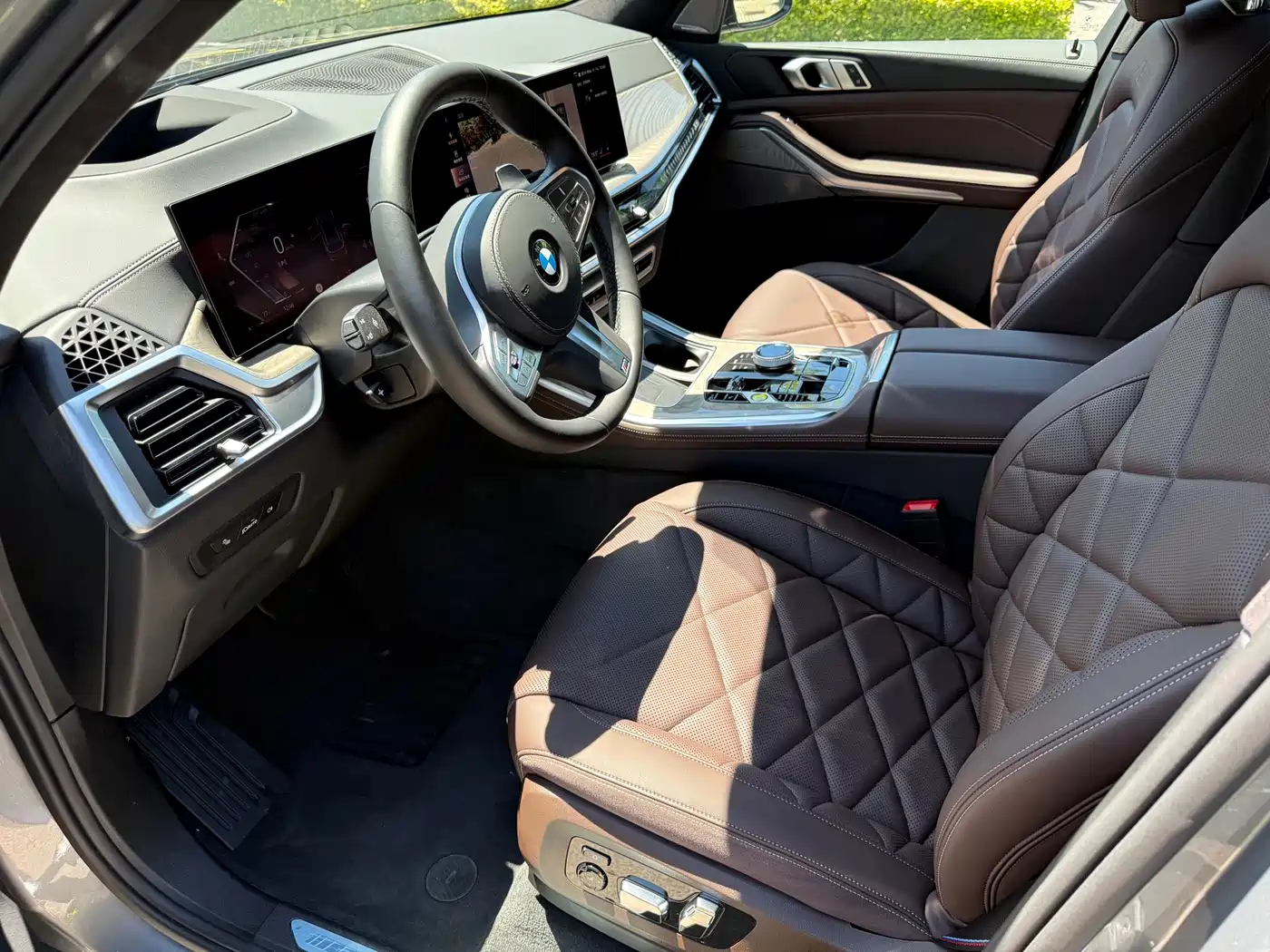 BMW X5 2025 Model xDrive 40Li Exclusive M Sport Blackout Package фото 7