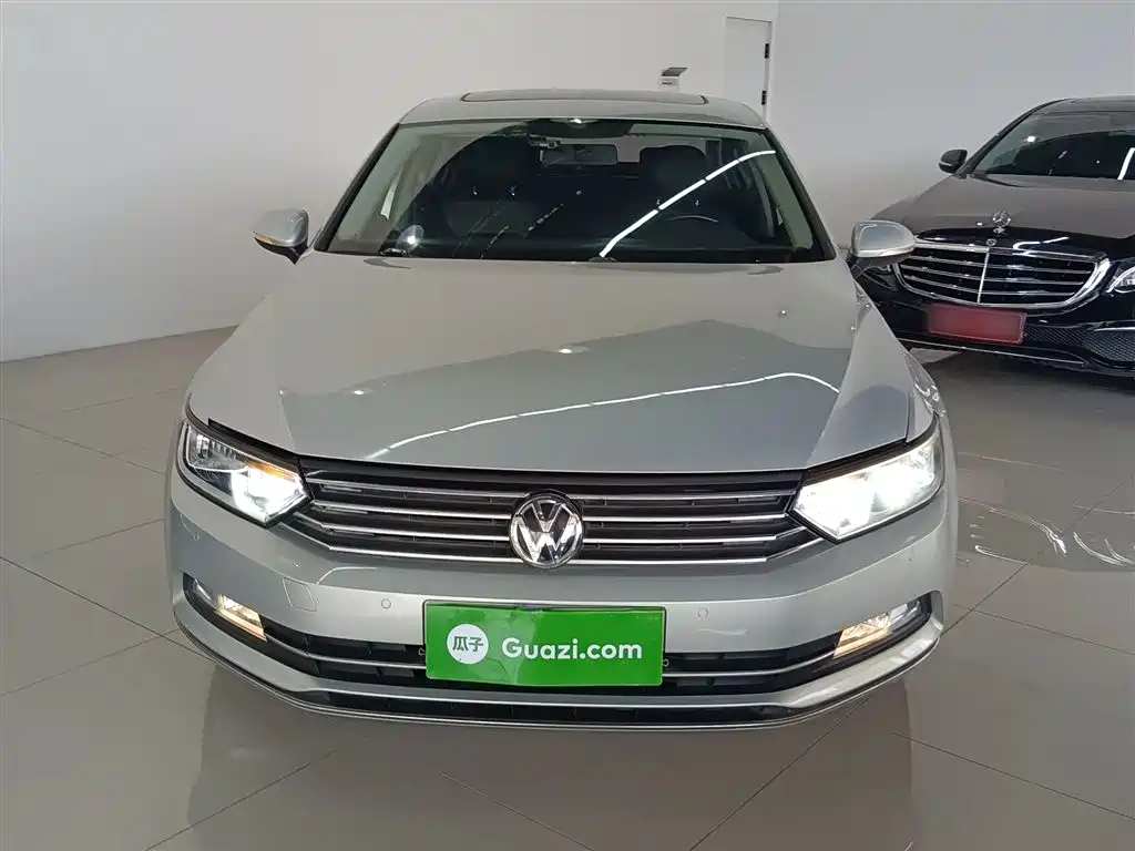 Volkswagen Magotan 2018 280TSI DSG Comfort фото 3