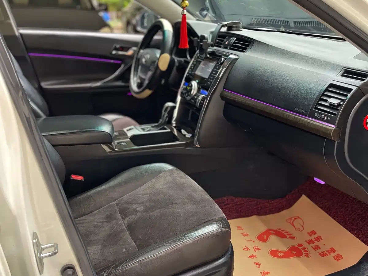 Toyota Reiz 2013 2.5V Premium Edition фото 12