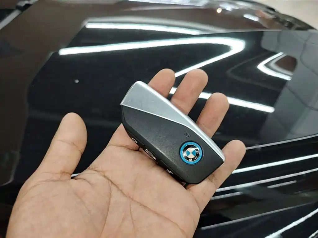 BMW iX 2022 xDrive40 фото 9